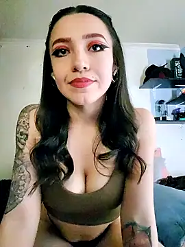 Snapshot of Paudelatorre chatting on 04-25-26, 01:19 Paudelatorre online show from 04-25-26, 01:19