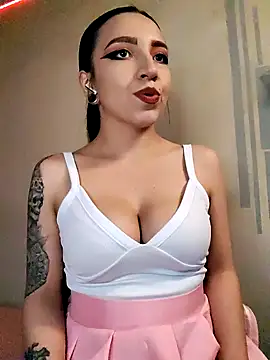 Snapshot of Paudelatorre chatting on 10-05-25, 10:11 Paudelatorre online show from 10-05-25, 10:11