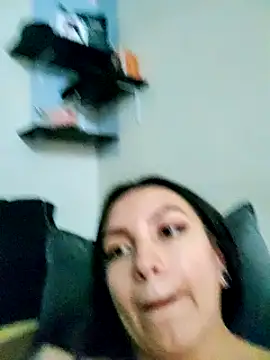 Snapshot of Paudelatorre chatting on 02-07-25, 10:52 Paudelatorre online show from 02-07-25, 10:52
