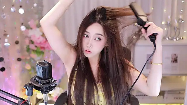 SleepArtist online show from 10-04-25, 07:43