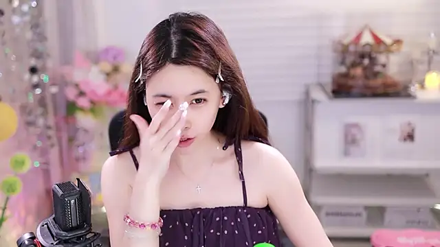 Snapshot of SleepArtist chatting on 02-08-26, 07:28 SleepArtist online show from 02-08-26, 07:28