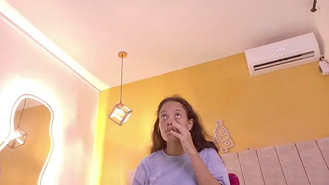 Snapshot of lexyfyre chatting on 02-04-26, 12:33 lexyfyre online show from 02-04-26, 12:33