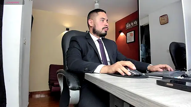 Snapshot of thesexlawyer1 chatting on 05-04-26, 04:05 thesexlawyer1 online show from 05-04-26, 04:05