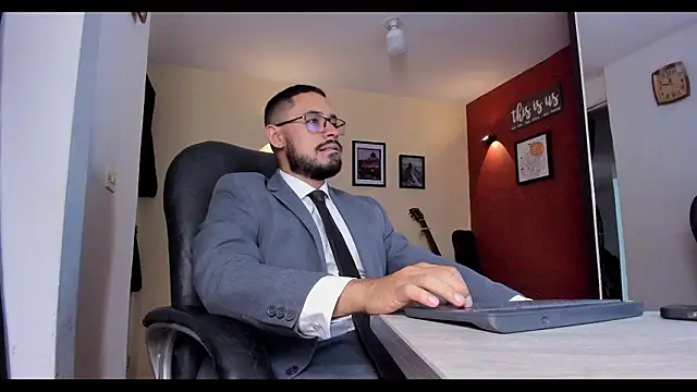 Snapshot of thesexlawyer1 chatting on 03-04-26, 02:52 thesexlawyer1 online show from 03-04-26, 02:52