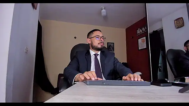 Snapshot of thesexlawyer1 chatting on 03-05-26, 02:41 thesexlawyer1 online show from 03-05-26, 02:41