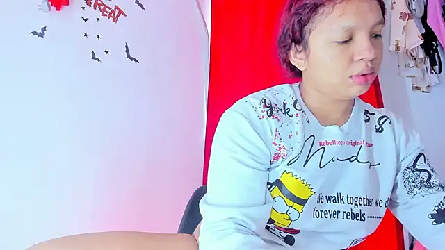 Emily Coper18 online show from 10-27-25, 01:12