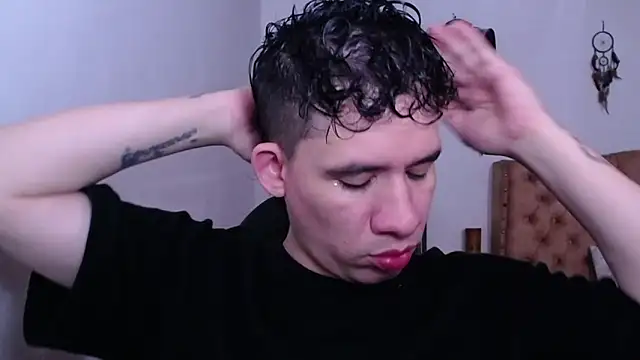 Snapshot of cute_eidenx chatting on 06-02-26, 07:03 cute eidenx online show from 06-02-26, 07:03