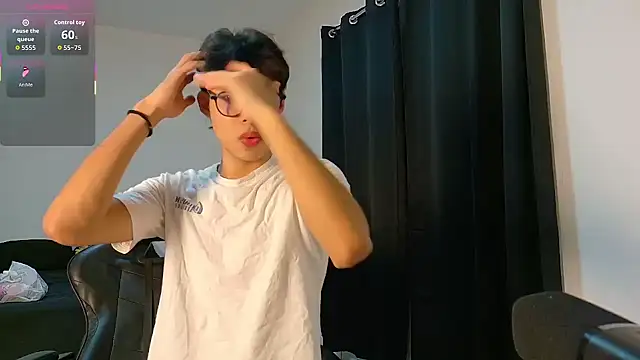 Snapshot of Jacotnk chatting on 11-25-25, 03:51 Jacotnk online show from 11-25-25, 03:51