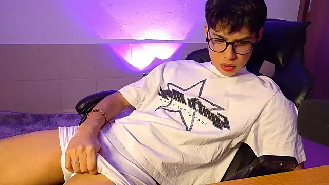 Snapshot of Jacotnk chatting on 01-13-26, 04:16 Jacotnk online show from 01-13-26, 04:16