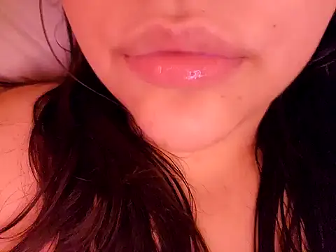 Blanquitaaa online show from 12-19-24, 07:29