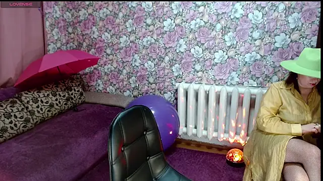 Snapshot of Julia-ru chatting on 05-14-26, 08:06 Julia-ru online show from 05-14-26, 08:06