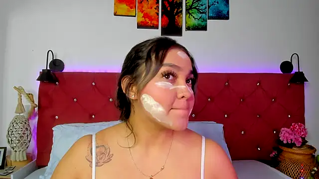 Snapshot of Abril_Gomez06 chatting on 11-11-25, 07:41 Abril Gomez06 online show from 11-11-25, 07:41