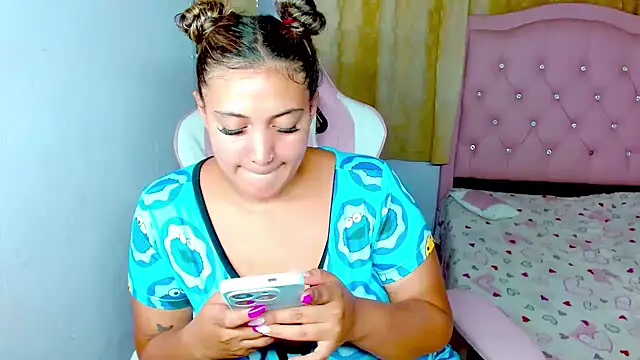 Snapshot of melody-tarly chatting on 05-28-26, 12:29 melody-tarly online show from 05-28-26, 12:29
