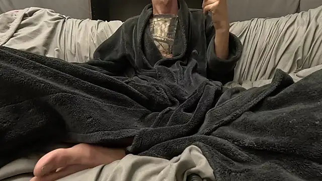 Snapshot of joeiandola chatting on 02-12-26, 06:40 joeiandola online show from 02-12-26, 06:40