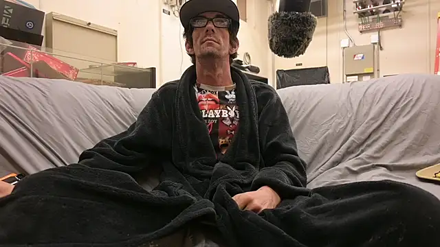 Snapshot of joeiandola chatting on 02-17-26, 06:05 joeiandola online show from 02-17-26, 06:05