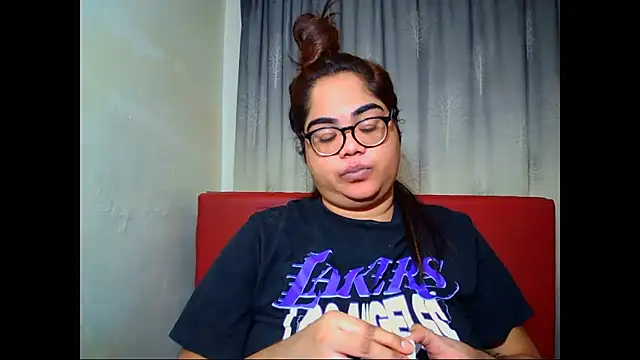 Snapshot of Indian_Lola00 chatting on 07-30-26, 05:17 Indian Lola00 online show from 07-30-26, 05:17