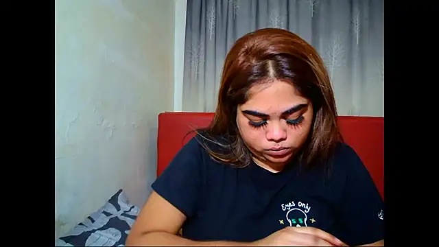 Snapshot of Indian_Lola00 chatting on 07-29-26, 01:21 Indian Lola00 online show from 07-29-26, 01:21