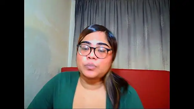 Snapshot of Indian_Lola00 chatting on 07-15-26, 05:09 Indian Lola00 online show from 07-15-26, 05:09
