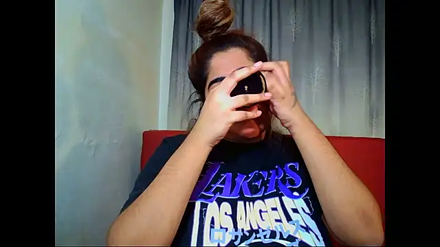 Snapshot of Indian_Lola00 chatting on 07-28-26, 06:20 Indian Lola00 online show from 07-28-26, 06:20