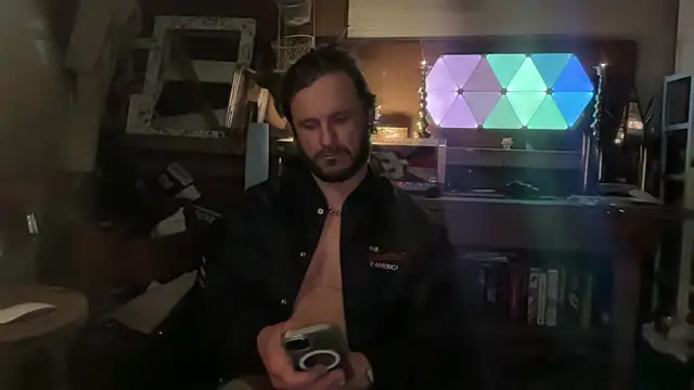 CowboyZuhly online show from 04-07-26, 06:48