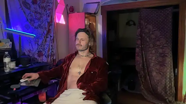 Snapshot of CowboyZuhly chatting on 01-15-26, 06:06 CowboyZuhly online show from 01-15-26, 06:06