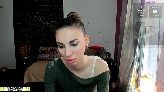 EmmyGreans online show from 03-27-26, 06:55