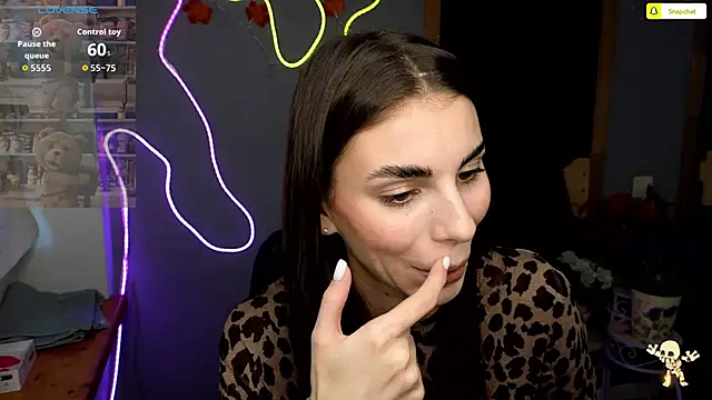 EmmyGreans online show from 11-25-25, 12:38