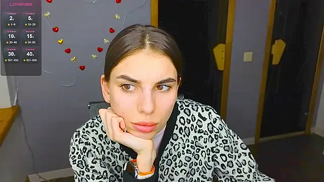 EmmyGreans online show from 02-26-25, 12:38