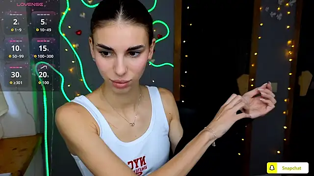 EmmyGreans online show from 09-19-25, 05:44