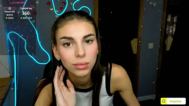 EmmyGreans online show from 09-24-25, 12:00