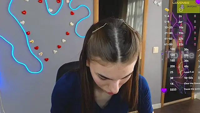 EmmyGreans online show from 03-21-25, 06:27