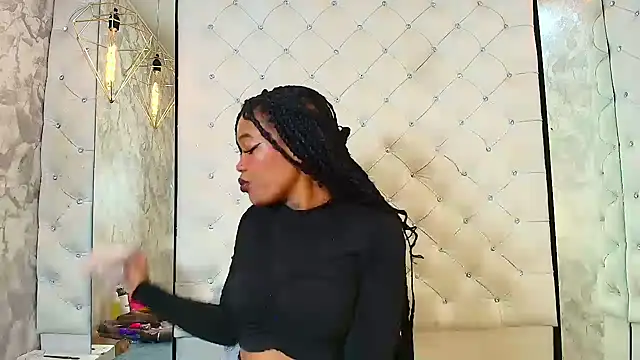 CrystalBrooke3x online show from 04-07-26, 10:00