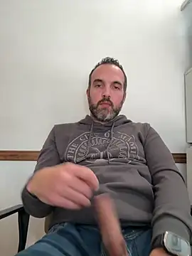 leon3875 online show from 05-11-26, 03:29