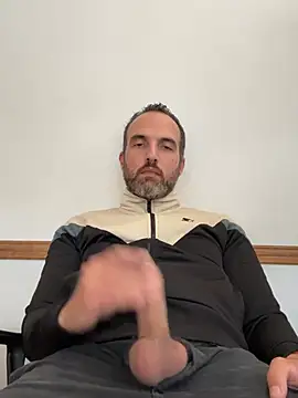 leon3875 online show from 02-27-26, 03:23