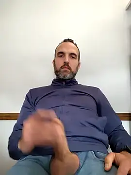 leon3875 online show from 12-16-25, 03:49