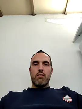 Snapshot of leon3875 chatting on 10-14-25, 03:34 leon3875 online show from 10-14-25, 03:34