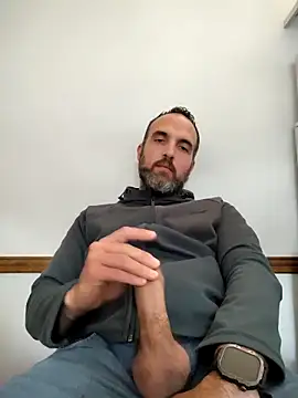 leon3875 online show from 12-22-25, 03:23