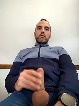 leon3875 online show from 11-18-25, 03:26