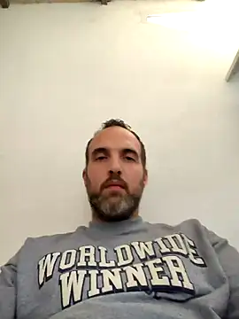 leon3875 online show from 11-03-25, 03:48