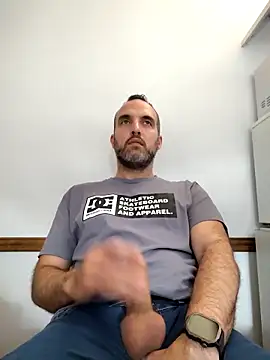 leon3875 online show from 11-26-25, 03:34