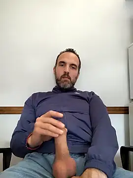 leon3875 online show from 11-06-25, 03:27