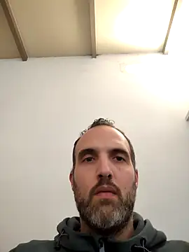 leon3875 online show from 10-29-25, 03:33