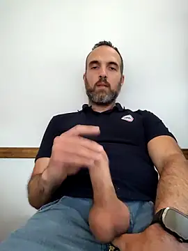 leon3875 online show from 12-17-25, 03:17