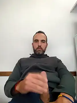 Snapshot of leon3875 chatting on 03-07-25, 03:28 leon3875 online show from 03-07-25, 03:28