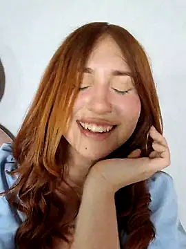 Snapshot of Emasanders chatting on 02-26-25, 01:25 Emasanders online show from 02-26-25, 01:25