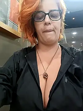 Escarlate4you  online show from 10-22-25, 12:54