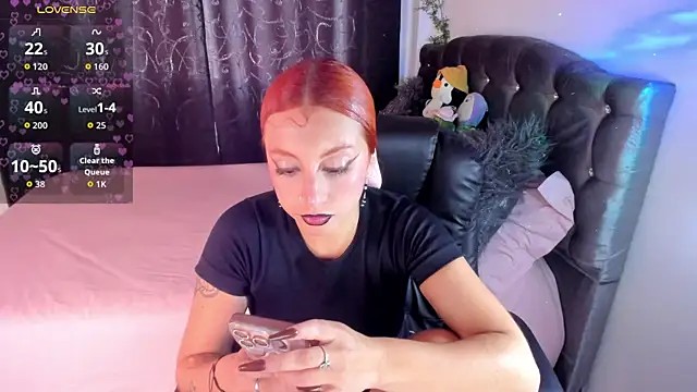 Violetaarey online show from 04-17-26, 07:28