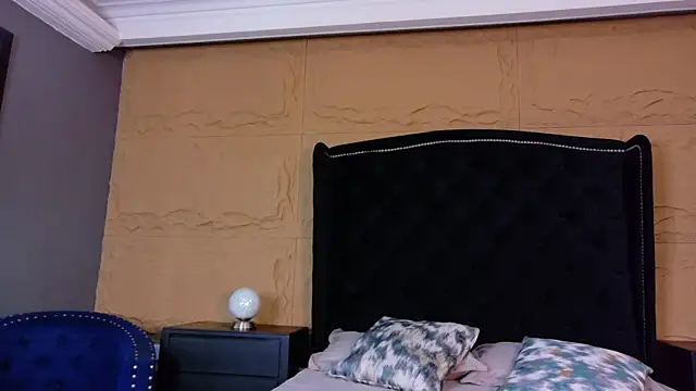Snapshot of MagnusKing_ chatting on 05-13-26, 12:01 MagnusKing online show from 05-13-26, 12:01