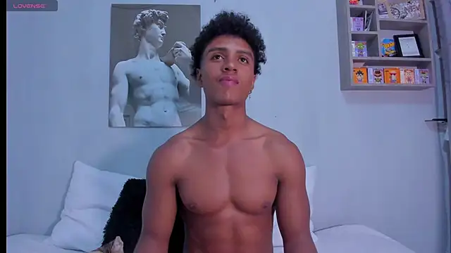 Snapshot of MagnusKing_ chatting on 11-10-25, 04:06 MagnusKing online show from 11-10-25, 04:06