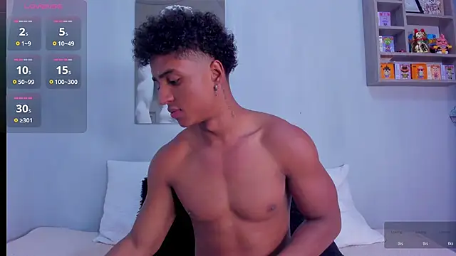 Snapshot of MagnusKing_ chatting on 10-18-25, 02:13 MagnusKing online show from 10-18-25, 02:13